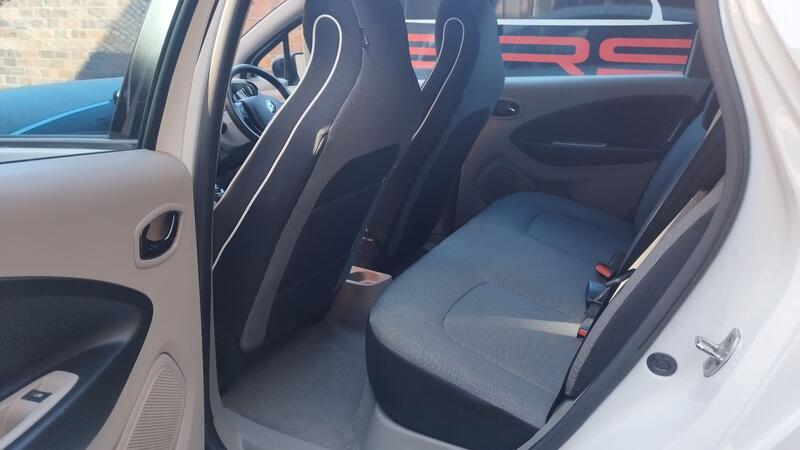 RENAULT ZOE
