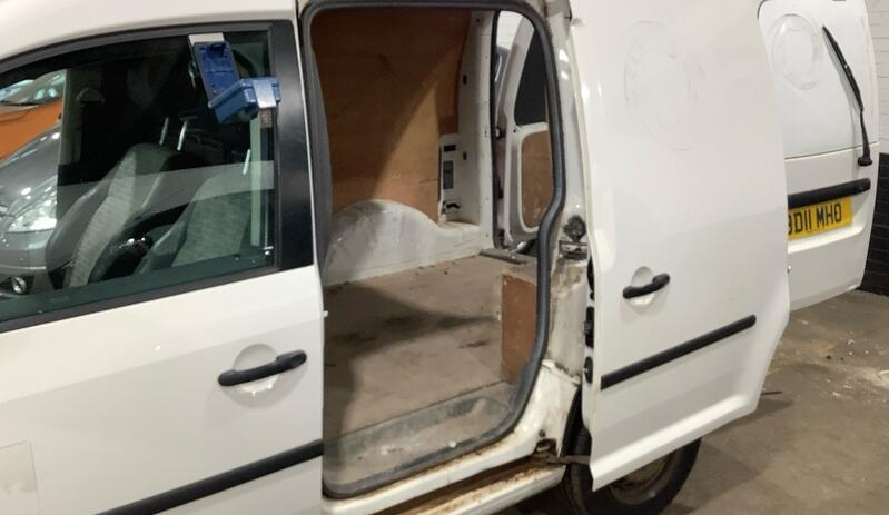 VOLKSWAGEN CADDY