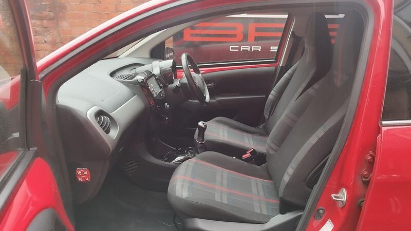 PEUGEOT 108