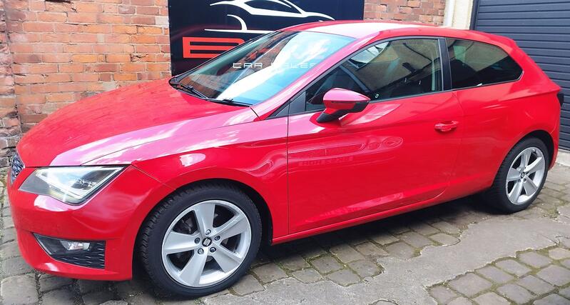 SEAT LEON