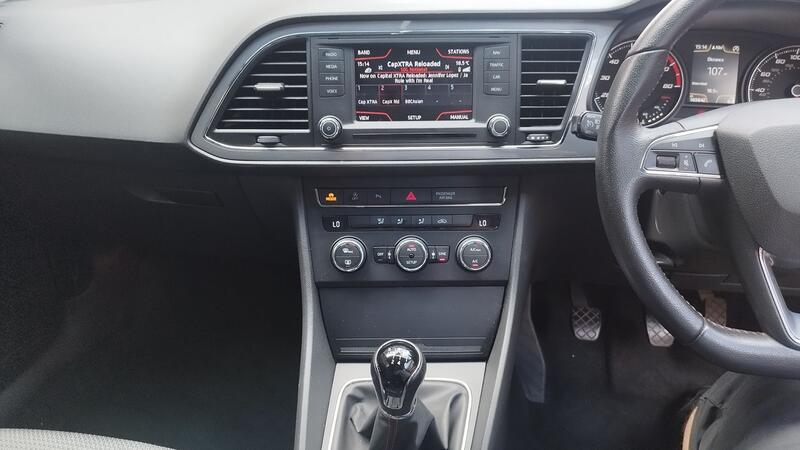 SEAT LEON