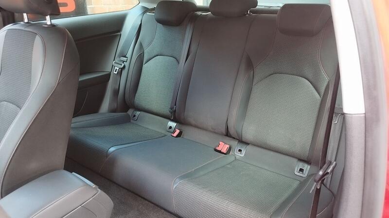 SEAT LEON