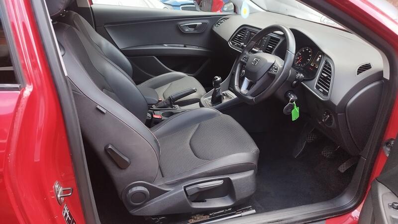 SEAT LEON