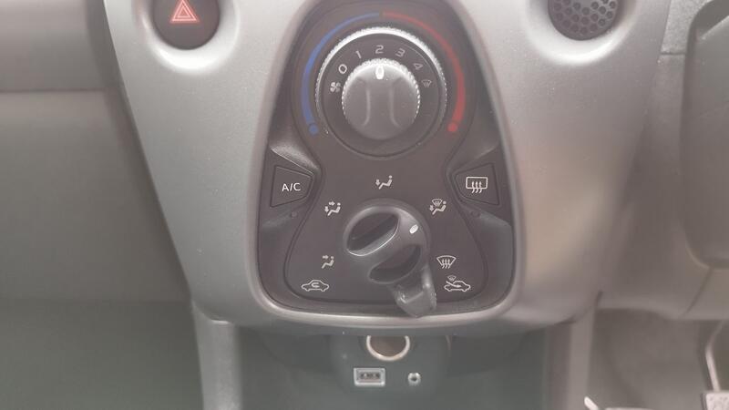 TOYOTA AYGO