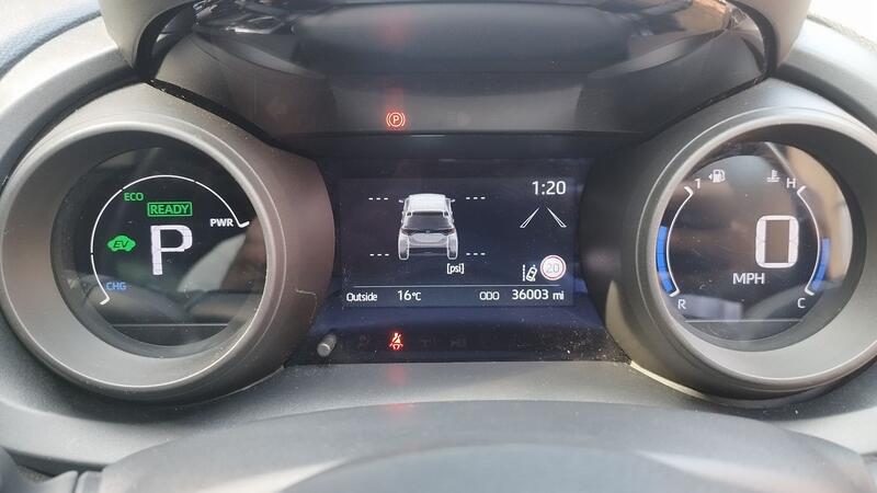 TOYOTA YARIS