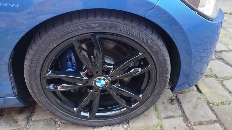 BMW 1 SERIES