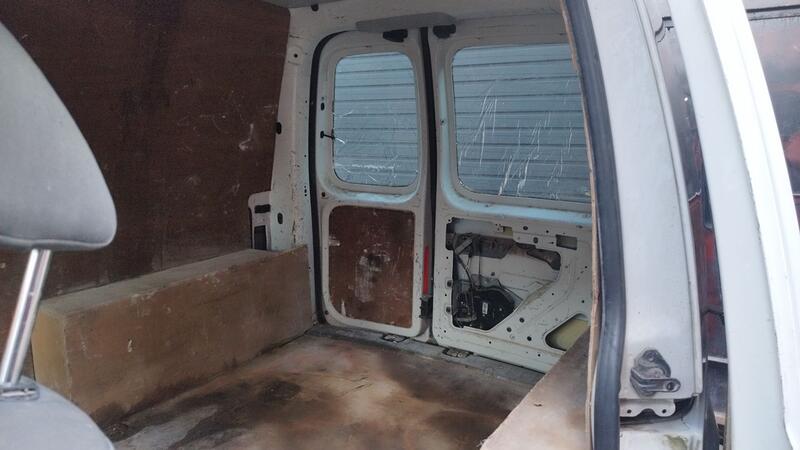 VOLKSWAGEN CADDY