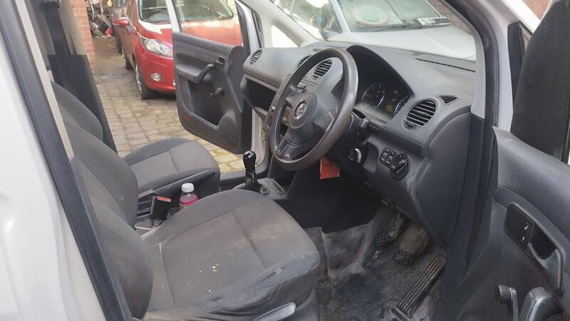 VOLKSWAGEN CADDY
