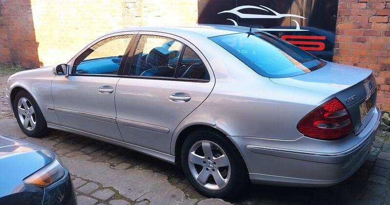 MERCEDES-BENZ E CLASS