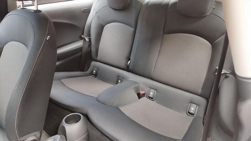 MINI HATCH