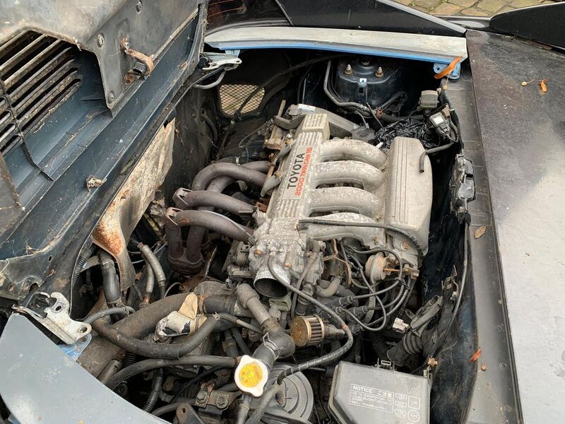 TOYOTA MR2