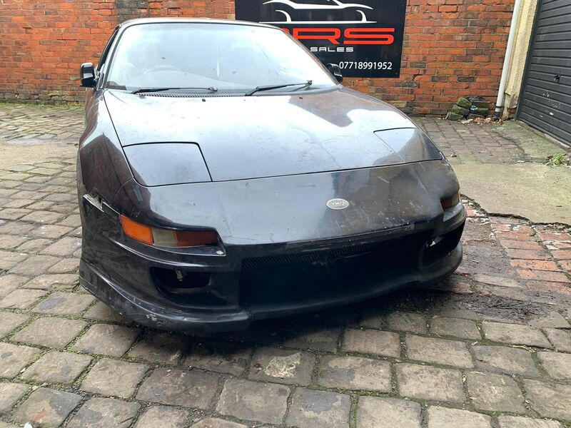 TOYOTA MR2