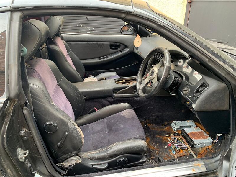 TOYOTA MR2