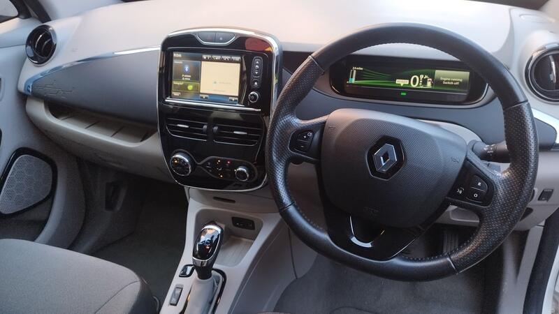RENAULT ZOE
