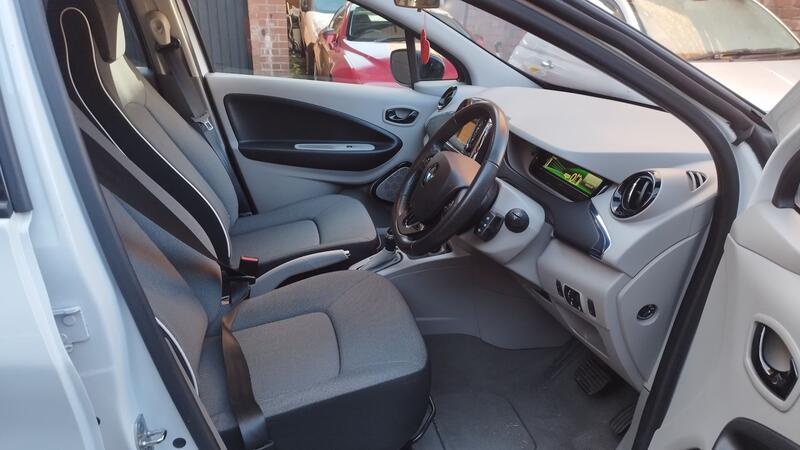 RENAULT ZOE