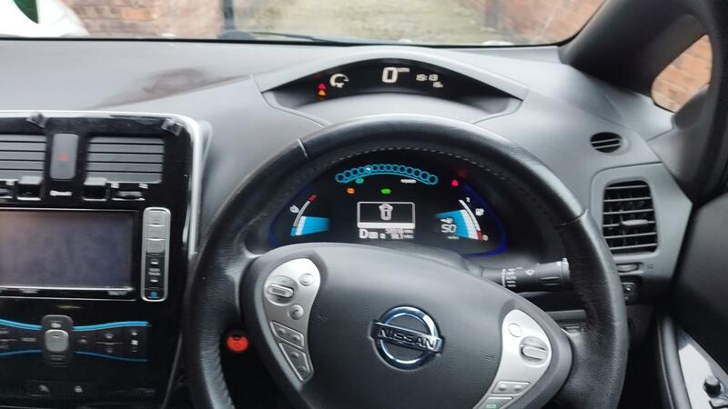 NISSAN LEAF